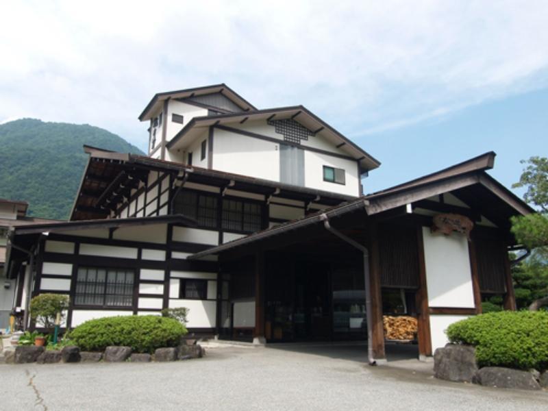 ホテル 奥飛騨温泉郷 鄙（ひな）の館 松乃井 高山市 エクステリア 写真